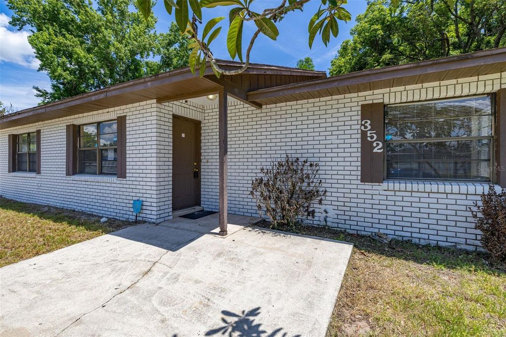 Photo of 352 Cocoa Court, Kissimmee, FL 34758 (MLS # S5150023)