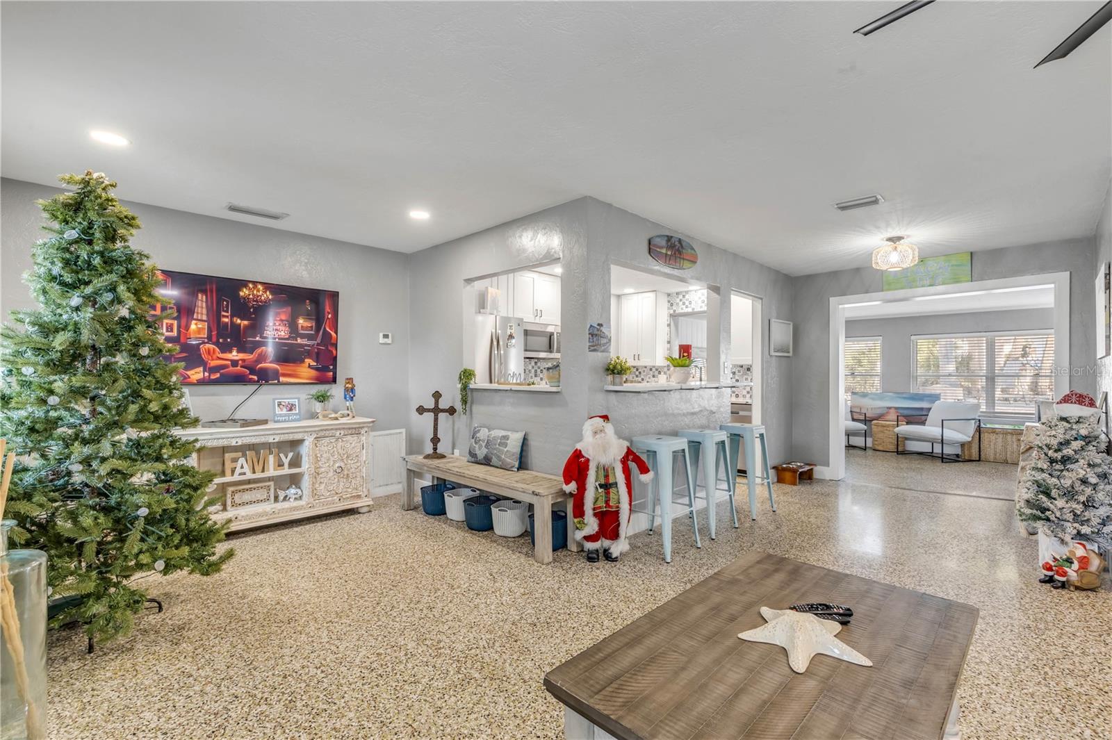 COLLINS - Residential