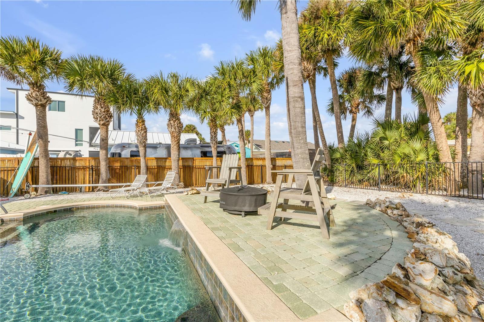 COLLINS - Residential