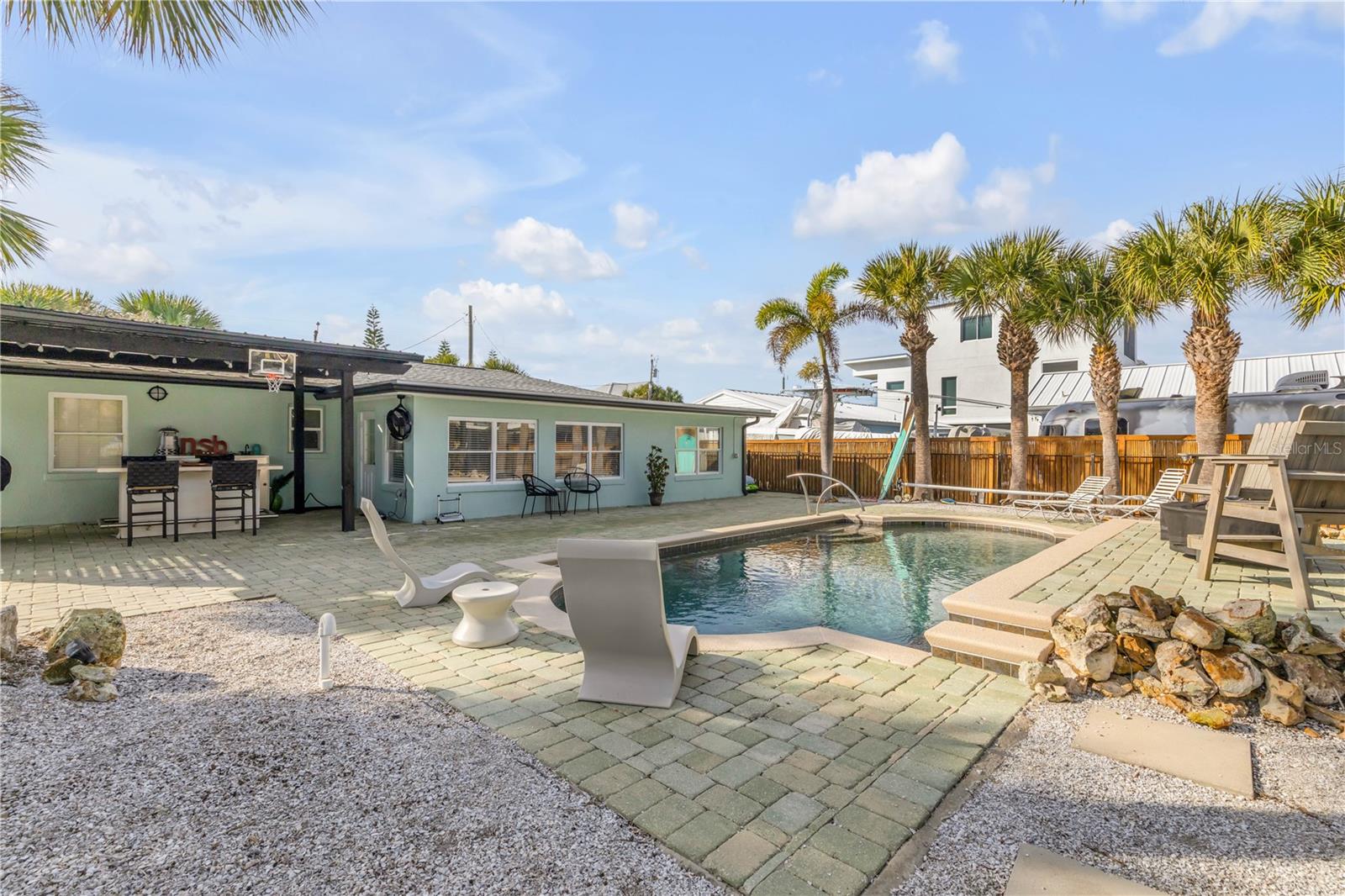 COLLINS - Residential