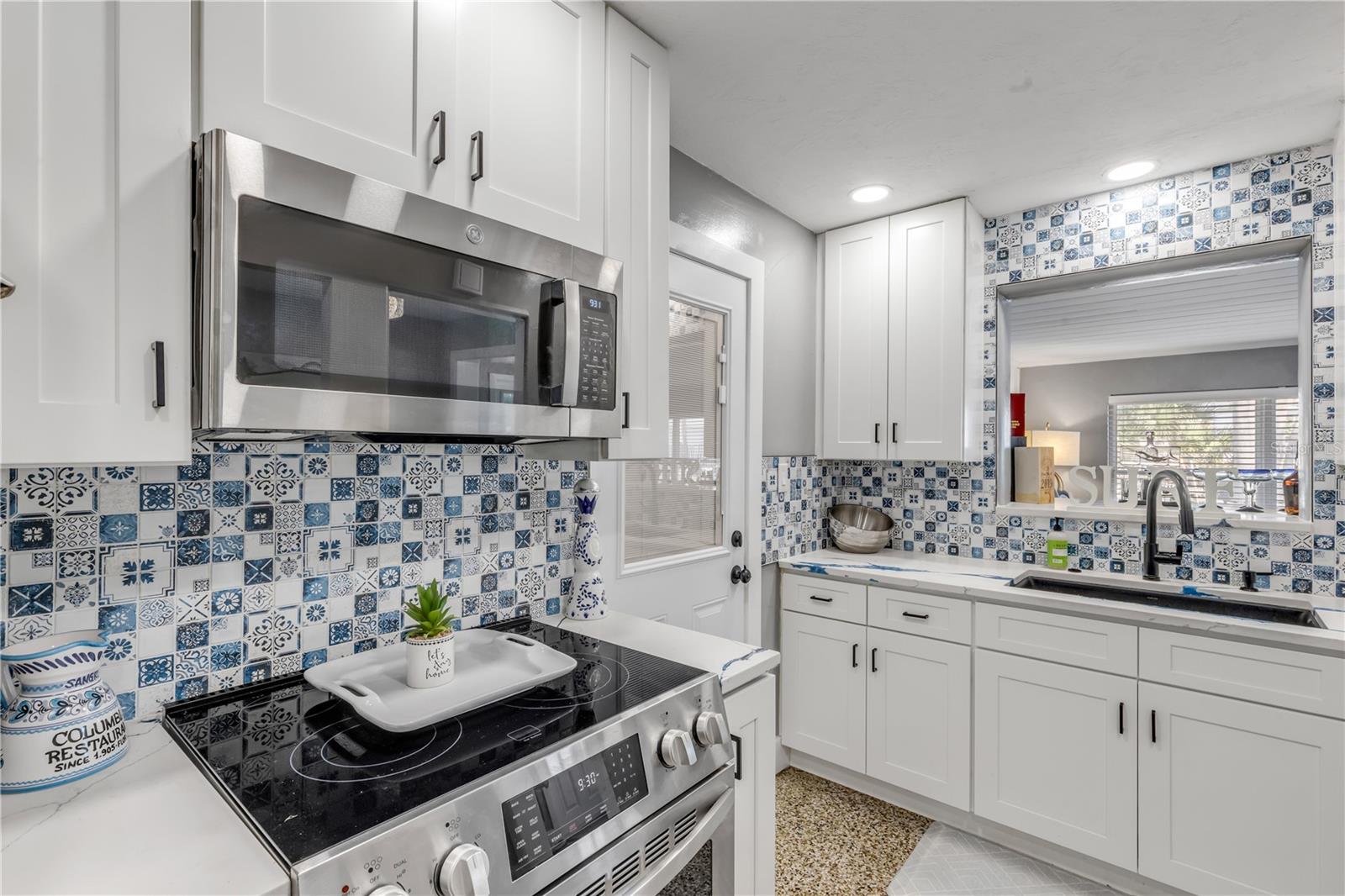 COLLINS - Residential