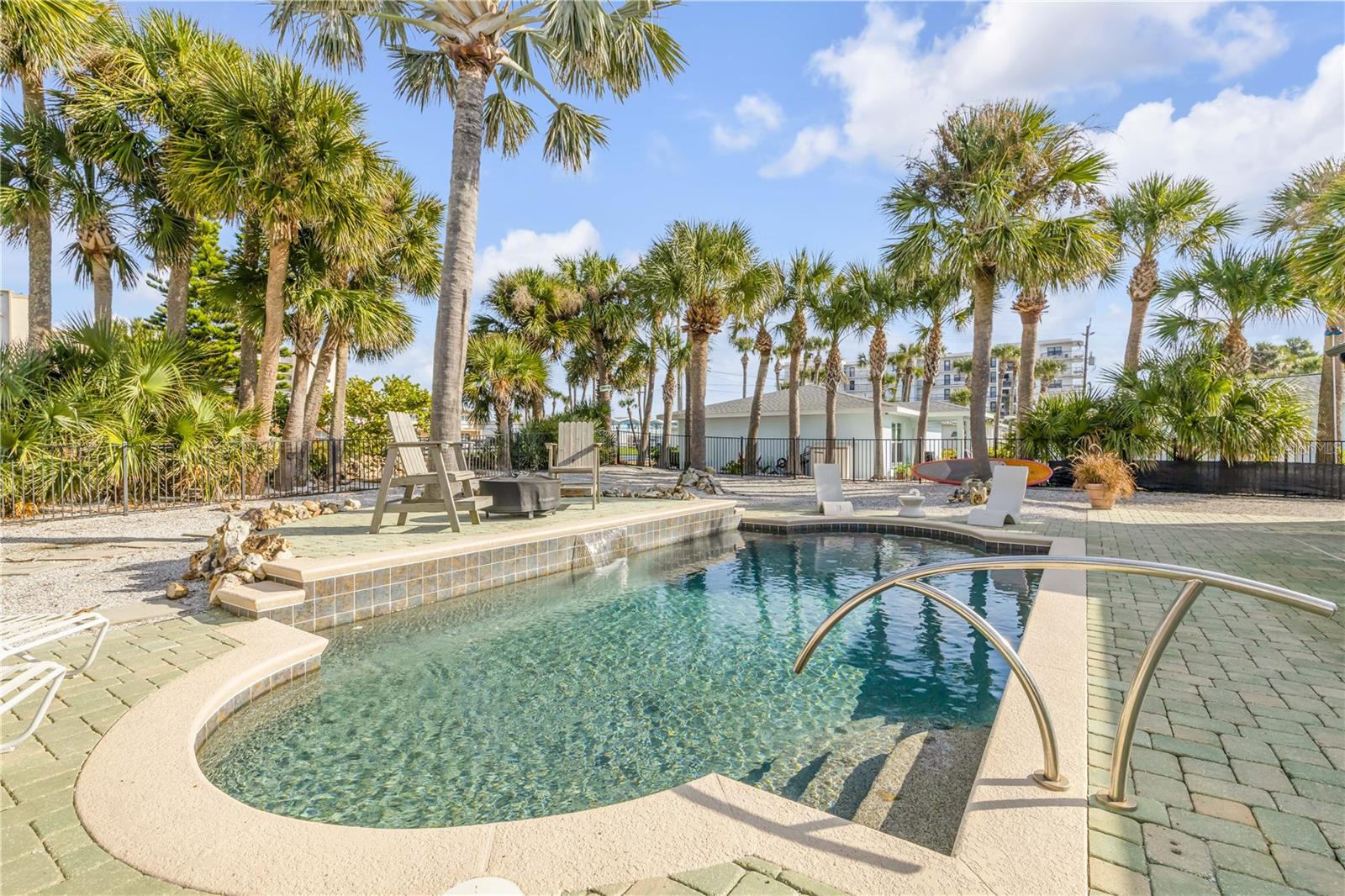 COLLINS - Residential