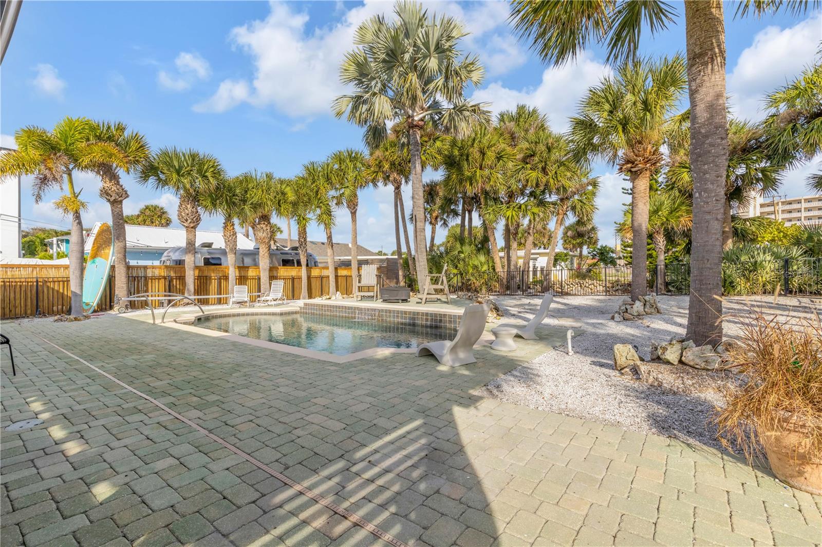 COLLINS - Residential