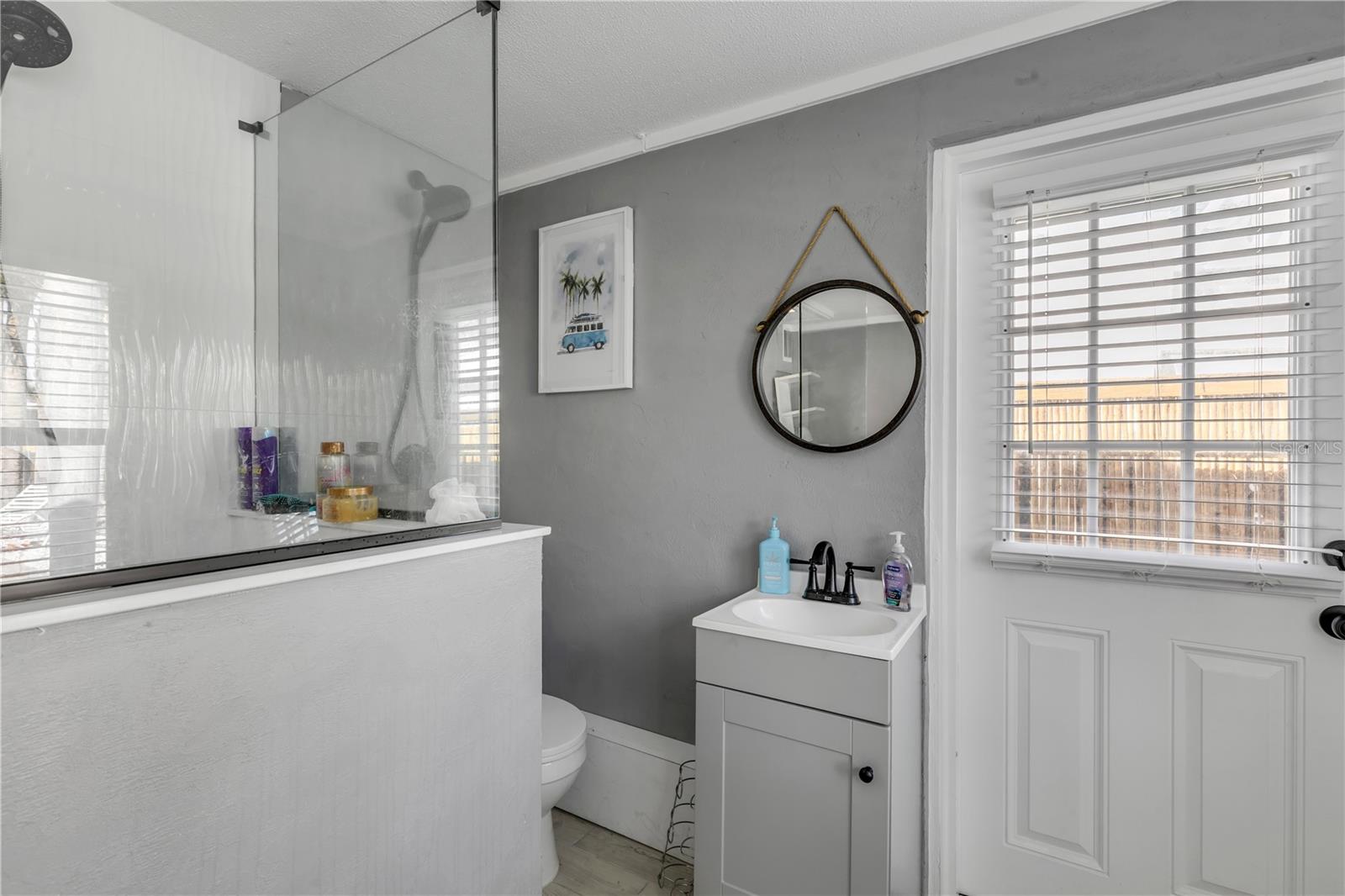 COLLINS - Residential