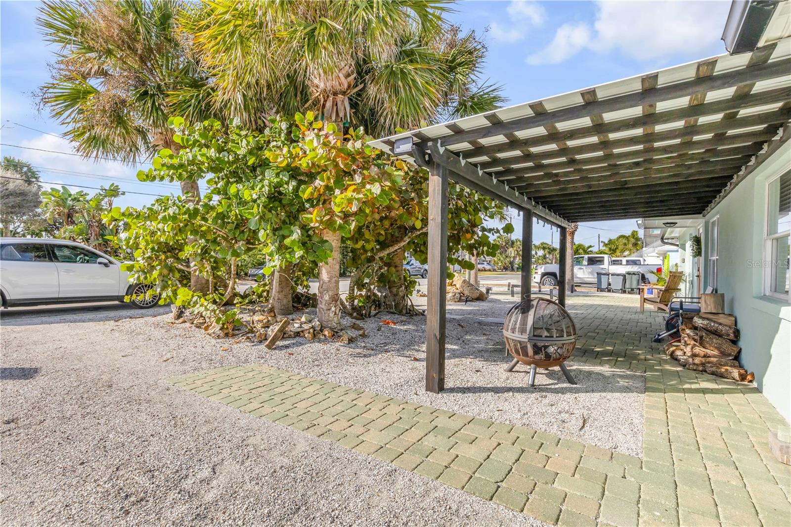 COLLINS - Residential