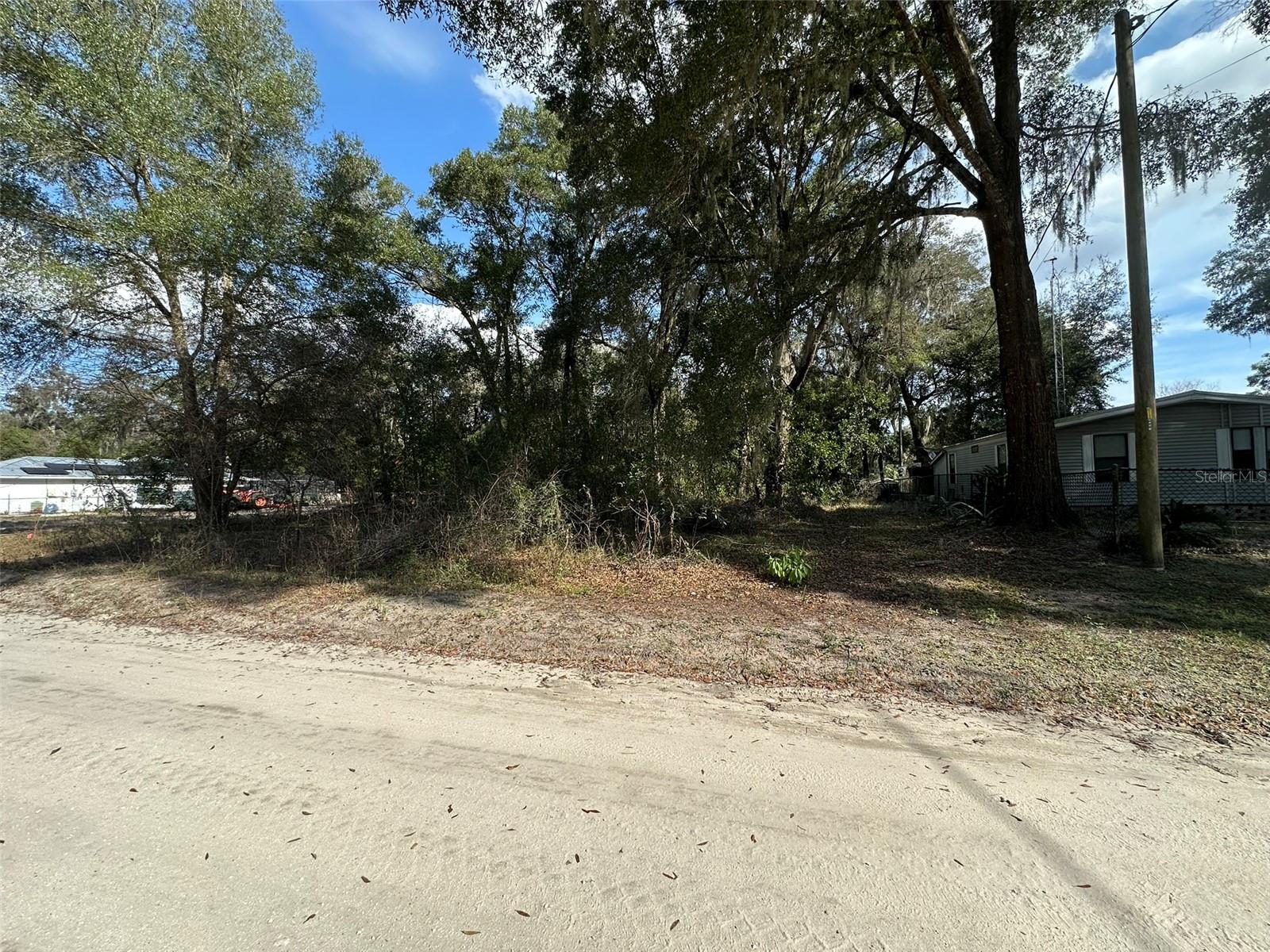 BELLEVIEW HEIGHTS ESTATE - Land