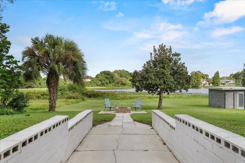 Photo of 838 Hollingsworth Road, Lakeland, FL 33801 (MLS # L4956430)