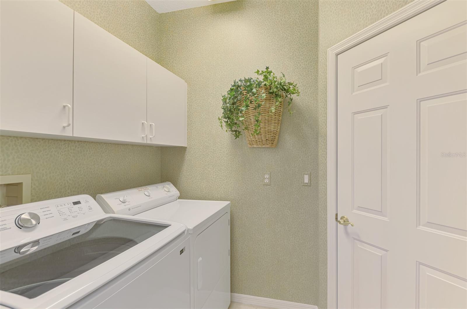 RIVERWOOD - Residential