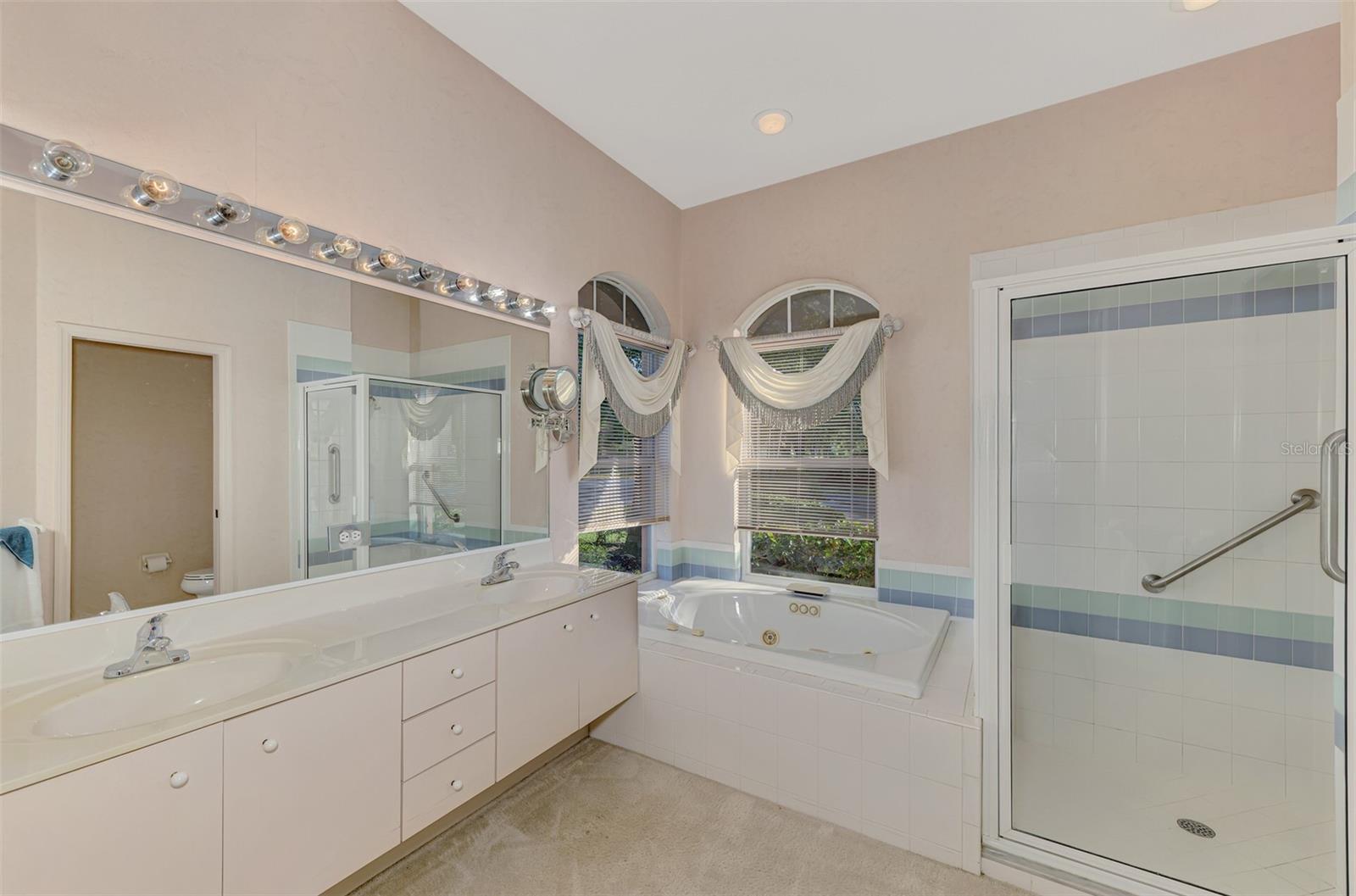 RIVERWOOD - Residential