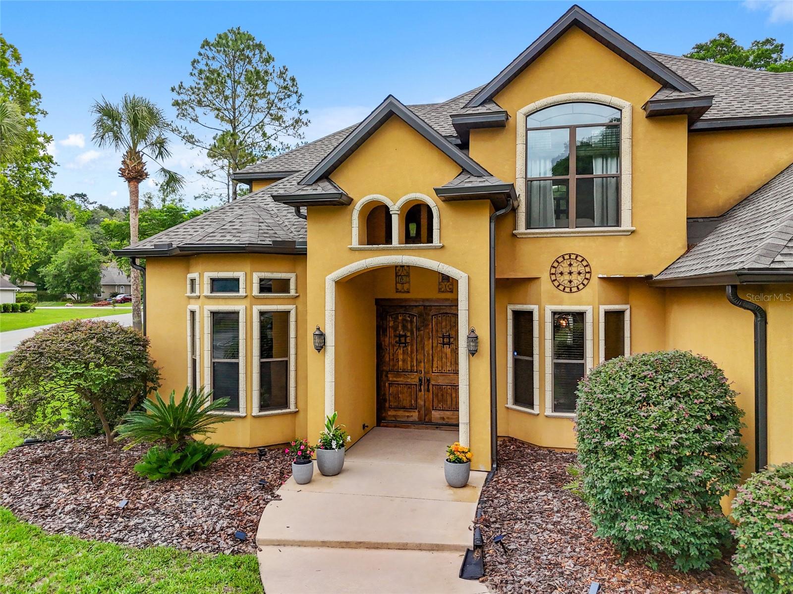 11049 CREEK DRIVE