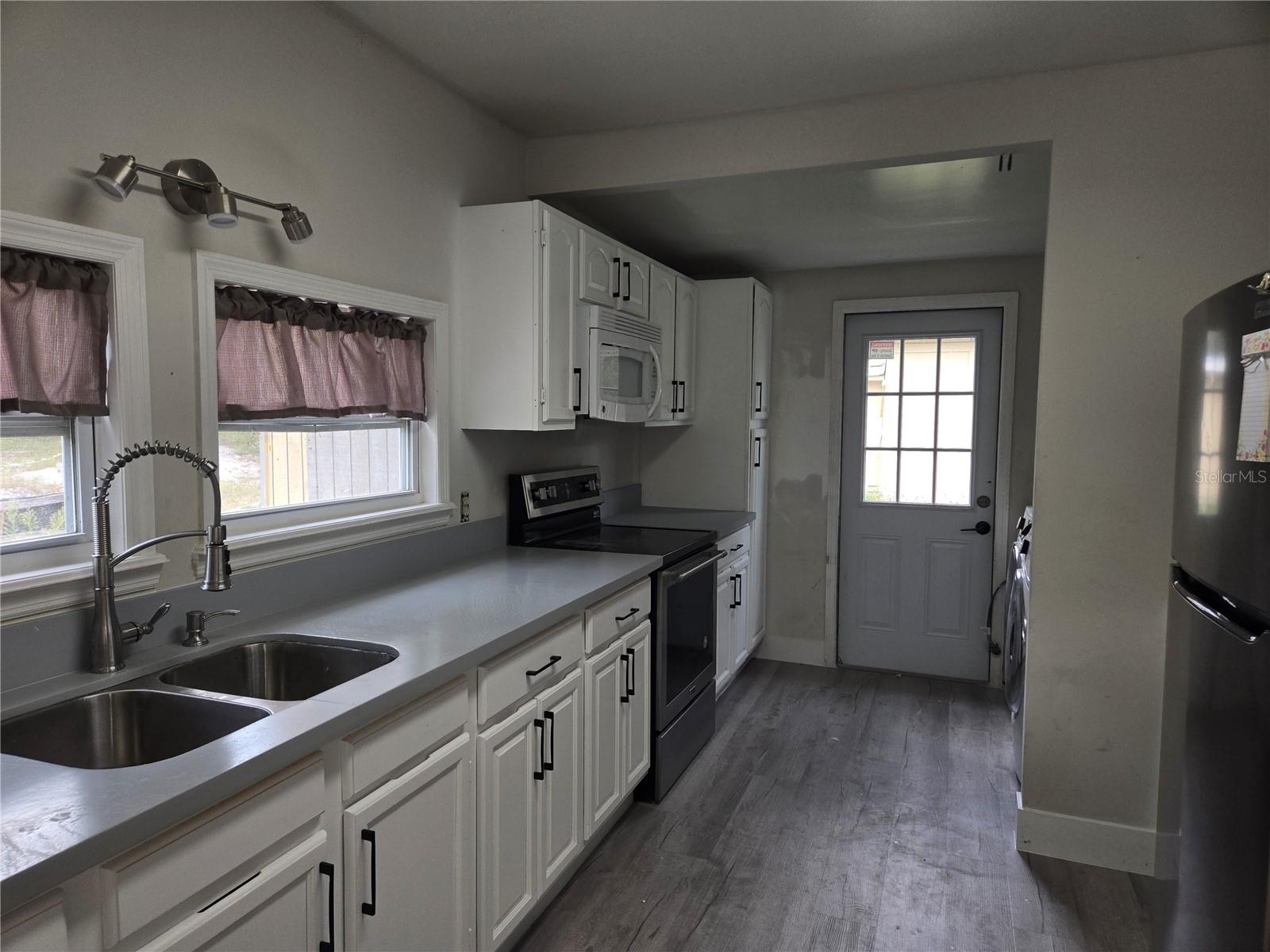 HIGHLANDS - Residential Lease