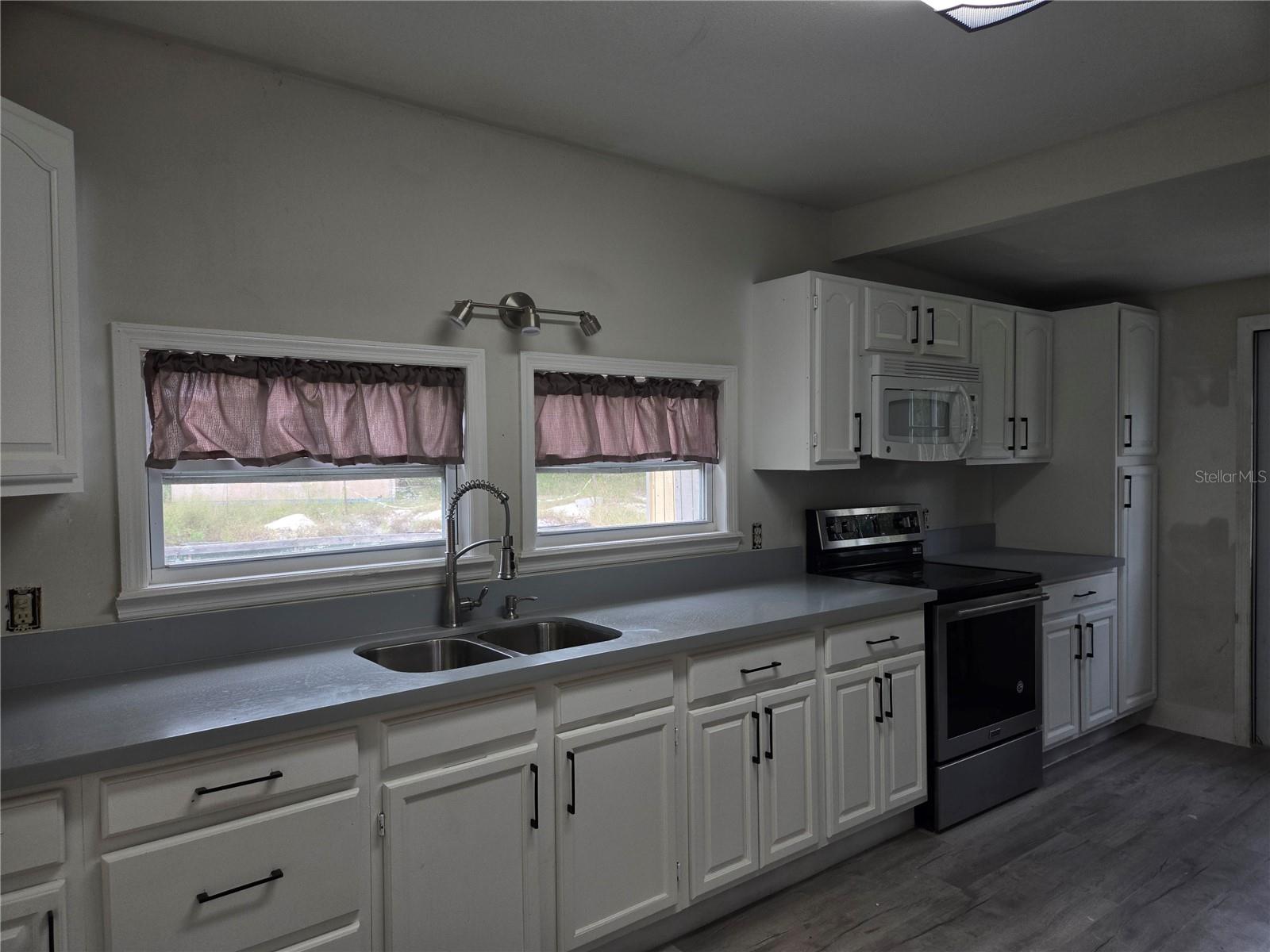 HIGHLANDS - Residential Lease