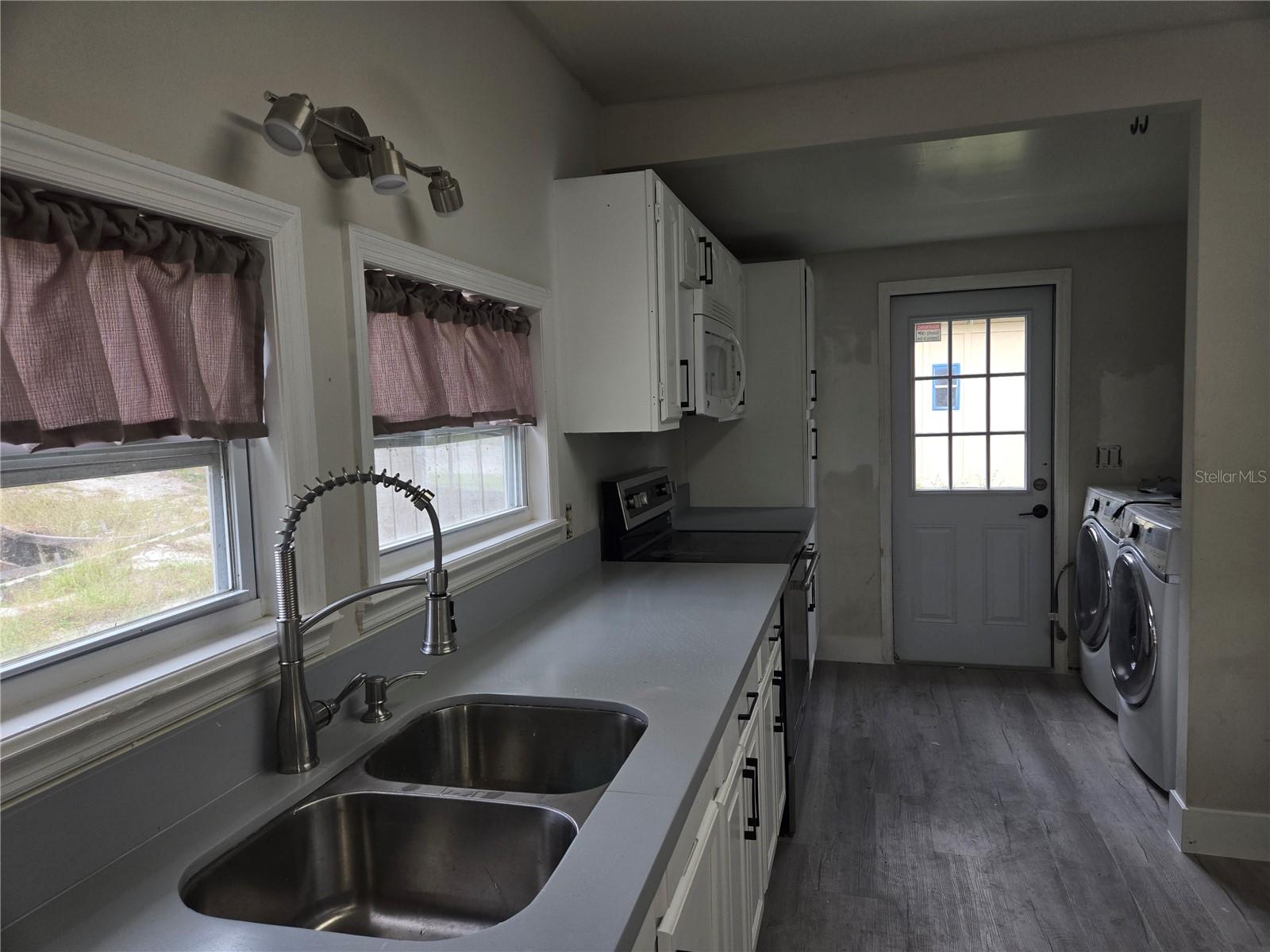 HIGHLANDS - Residential Lease