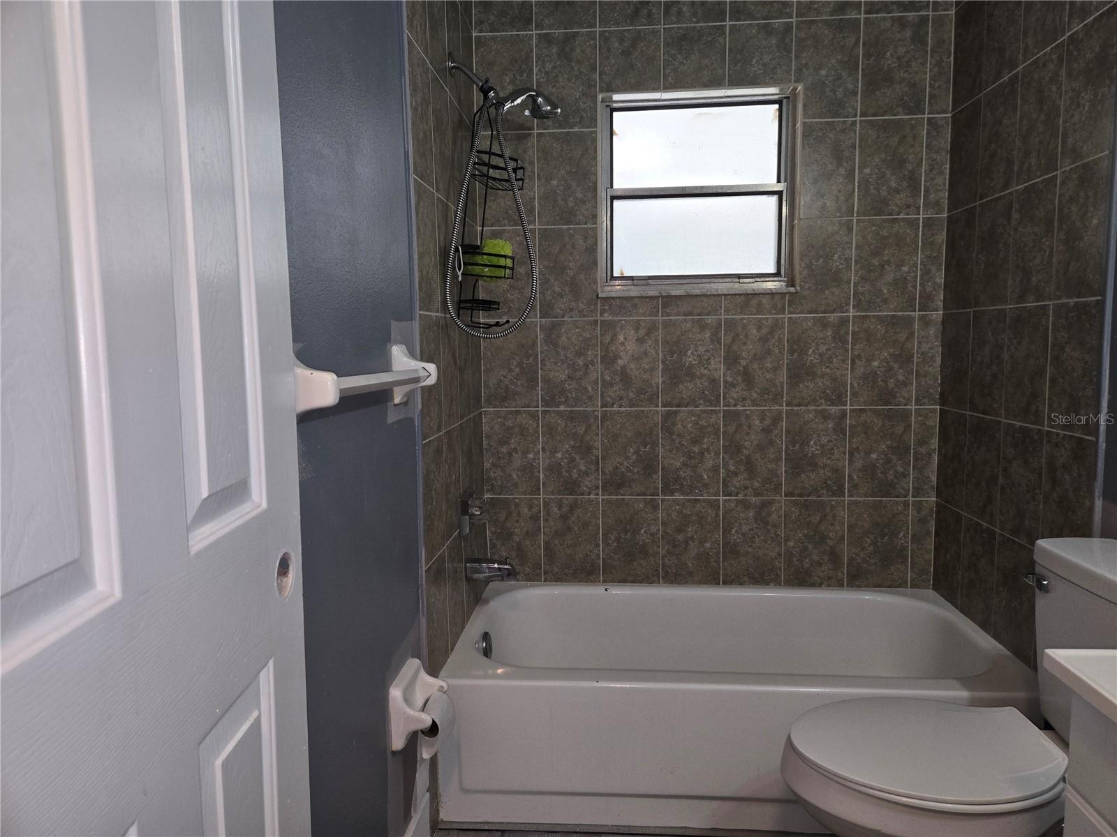 HIGHLANDS - Residential Lease