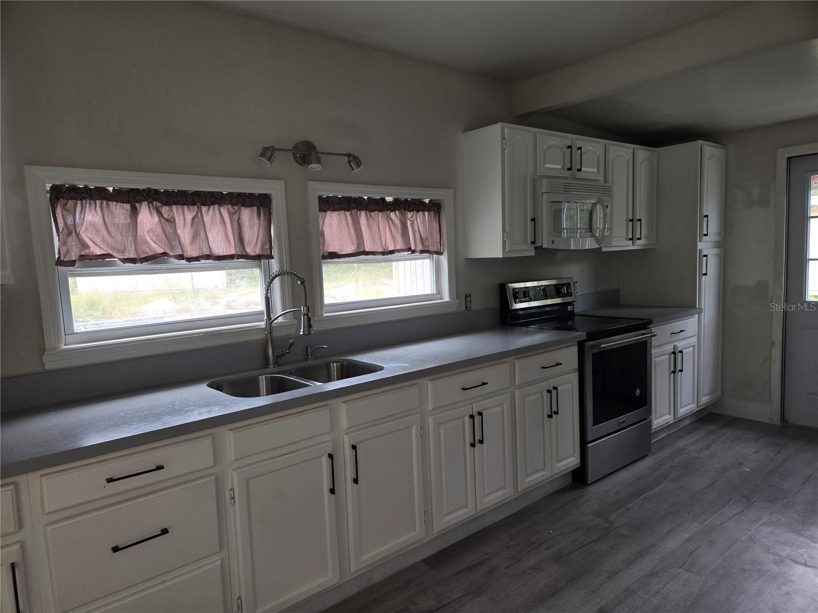 HIGHLANDS - Residential Lease