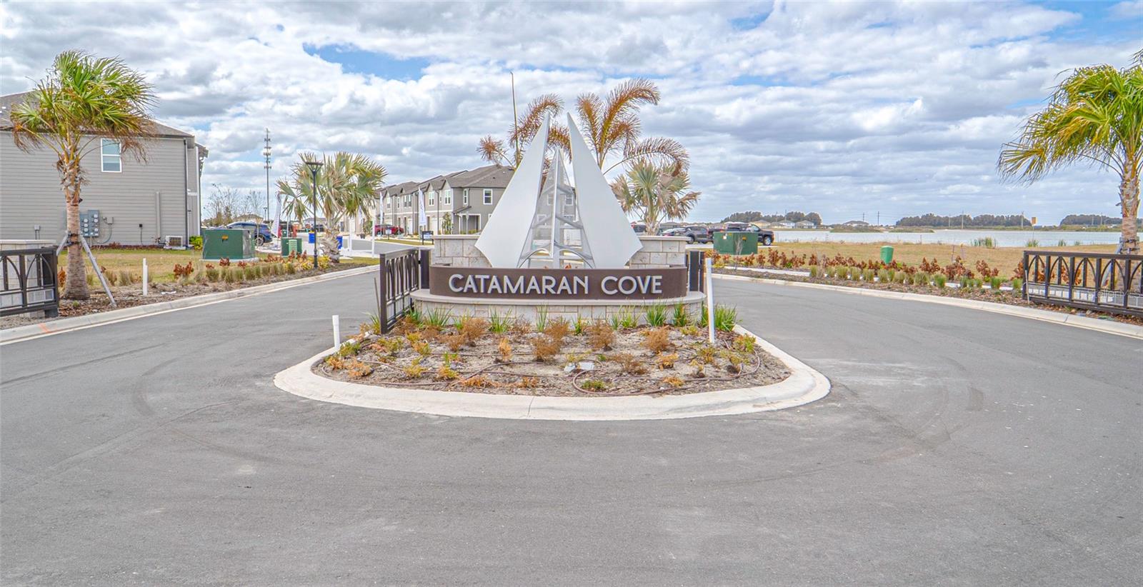 CATAMARAN COVE - PHASE I & II REPLAT - Residential