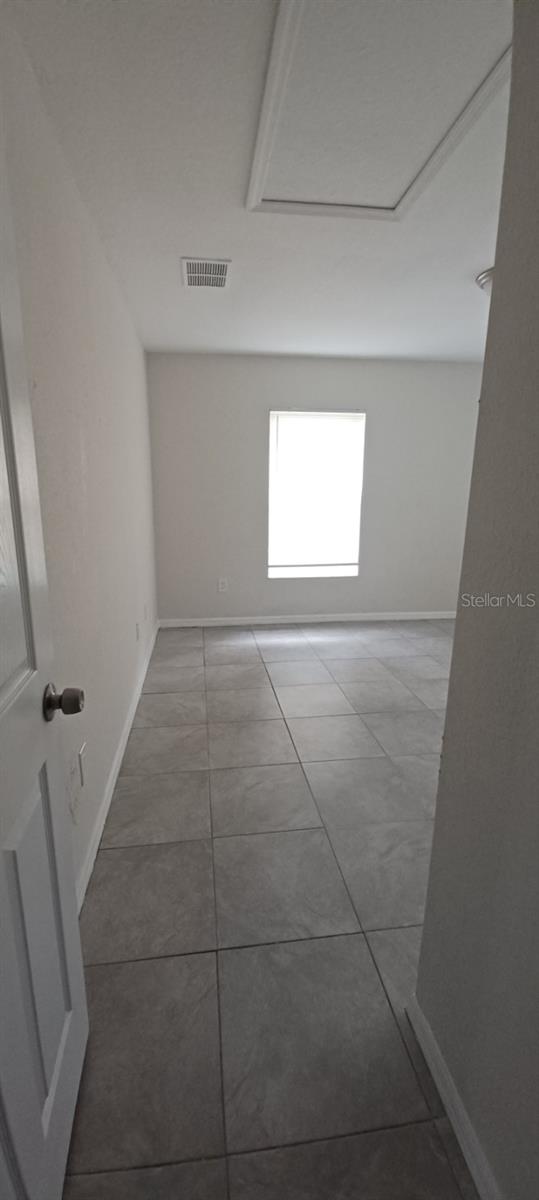 SUN COUNTRY ESTATE - Residential Lease