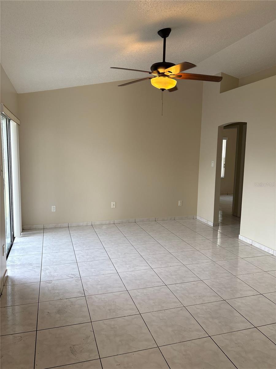 PEPPER MILL SEC 07 - Residential Lease