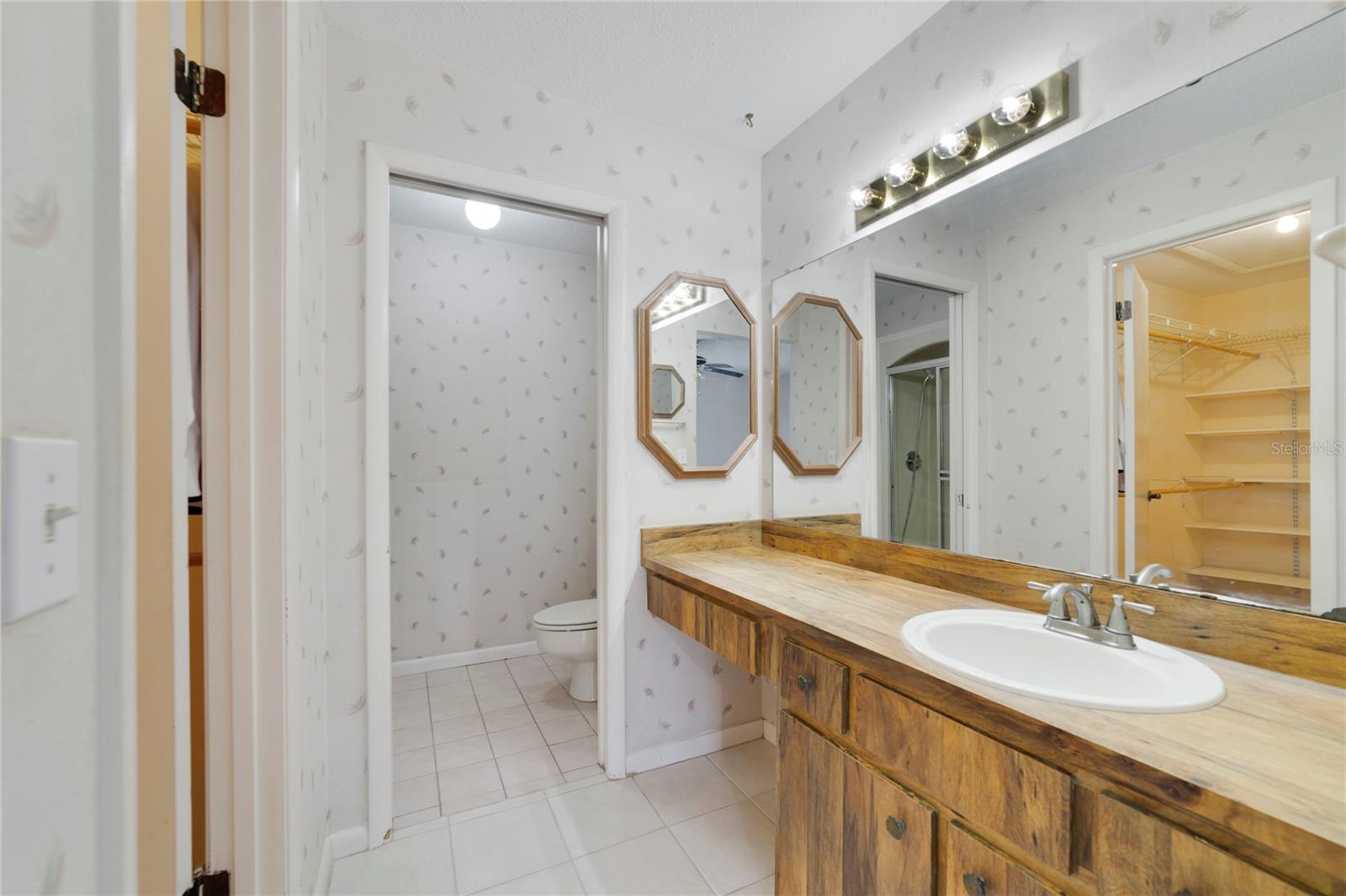 ARROWHEAD VILLAGE REP - Residential