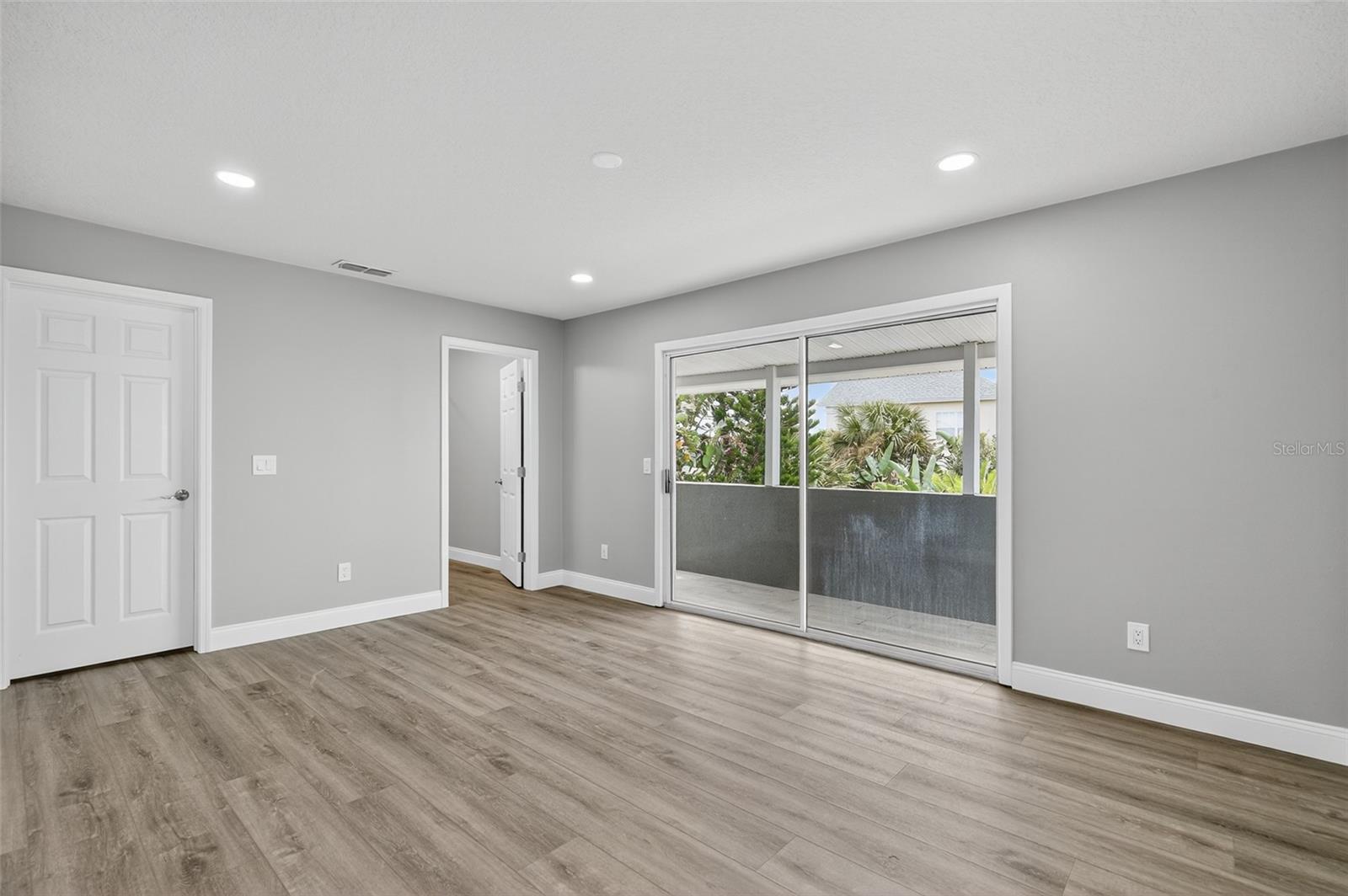 VALWILLA BEACH - Residential