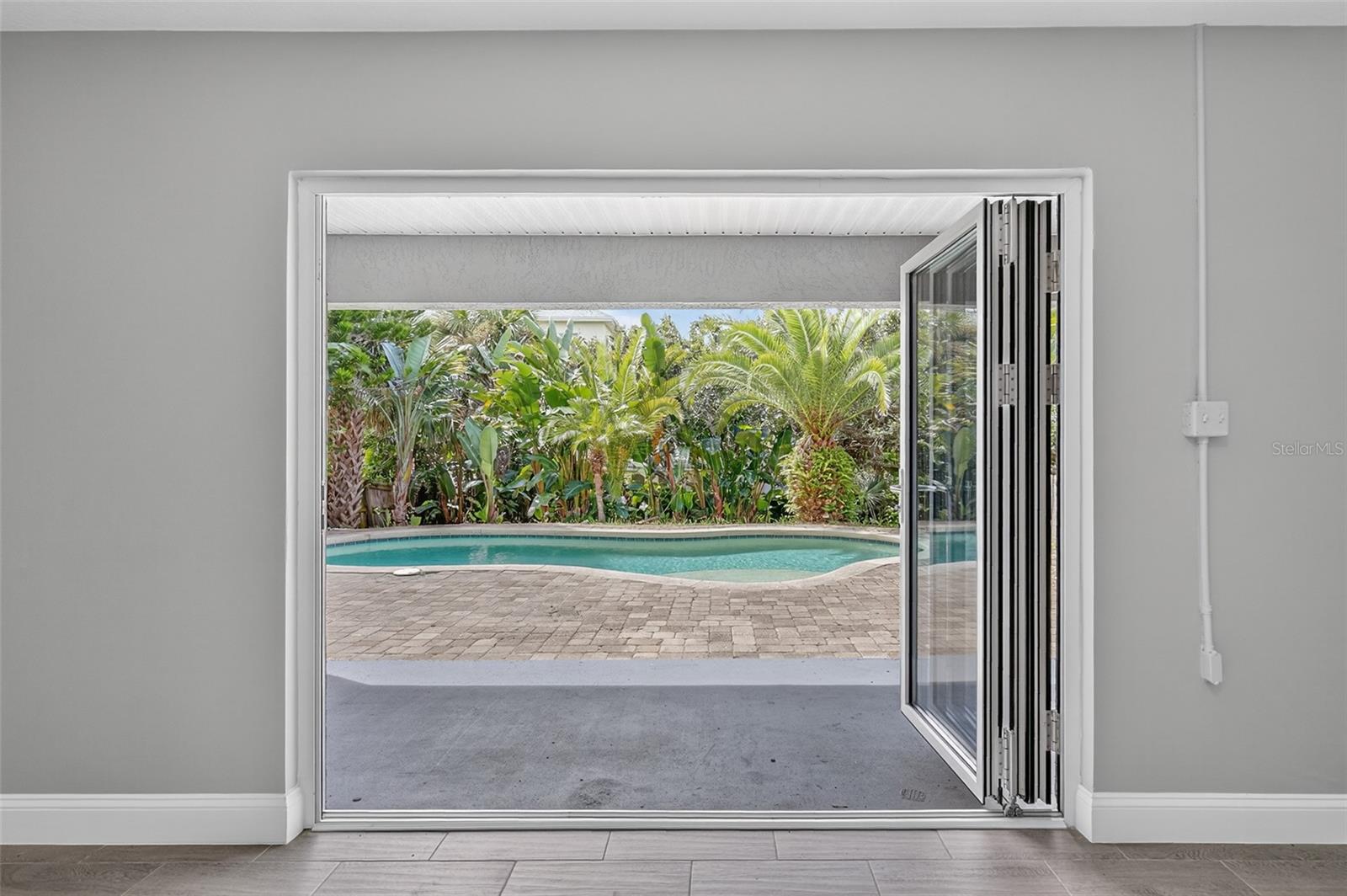VALWILLA BEACH - Residential