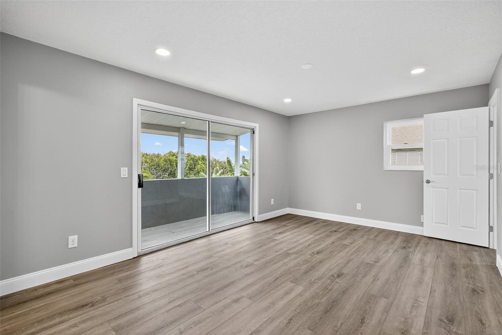 VALWILLA BEACH - Residential