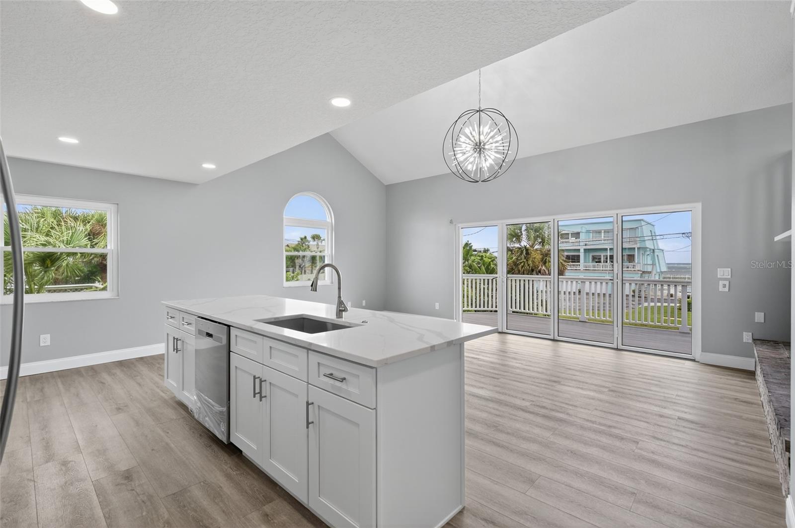 VALWILLA BEACH - Residential