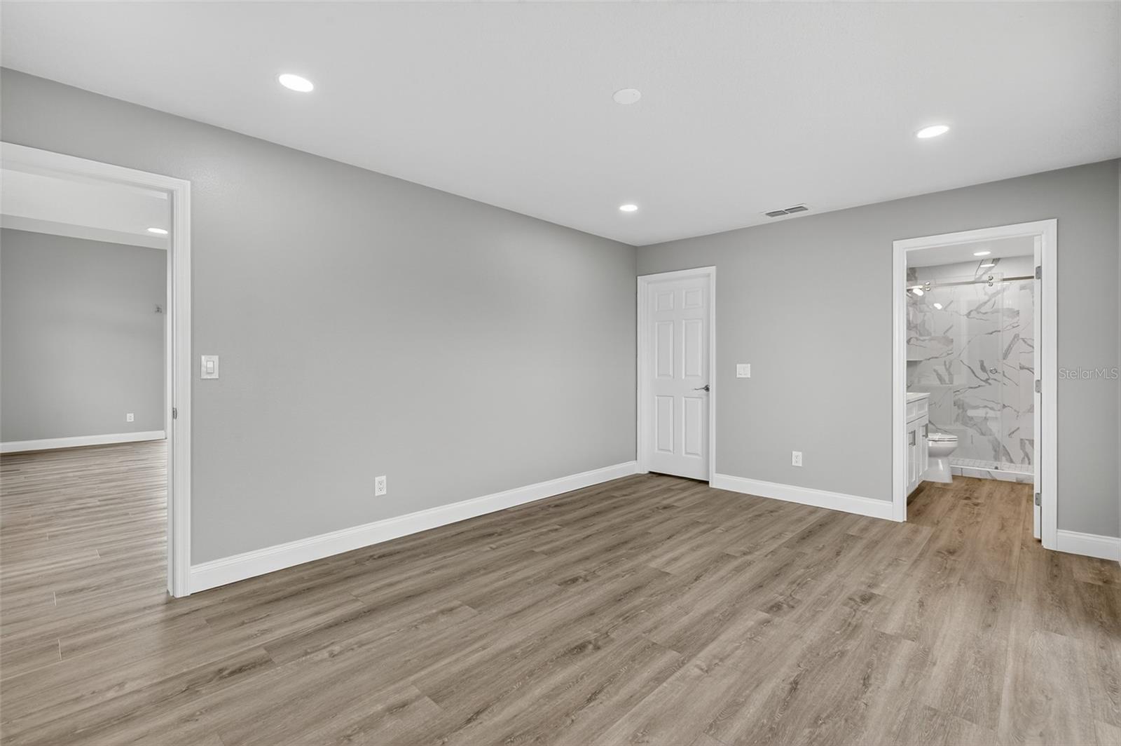 VALWILLA BEACH - Residential
