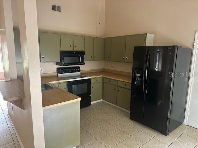 LAKE ST GEORGE-UNIT V-A - Residential Lease