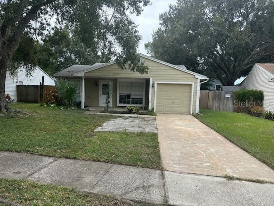 BEAUTIFUL 2 BEDROOM 1 BATHROOM 1 CAR GARAGE HOUSE IN A QUIET PALM HARBOR AREA. HOME FEATURES TILE FLOOR THROUGH OUT, HIGH CEILINGS, HUGE FENCED BACK YARD. OPEN KITCHEN, GREAT LOCATION CLOSE TO RESTAURANTS GREAT SCHOOLS, COUNTRYSIDE MALL, BEACHES WITH EASY ACCESS TO CLEARWATER, DUNEDIN, SAFETY HARBOR AND OLDSMAR.