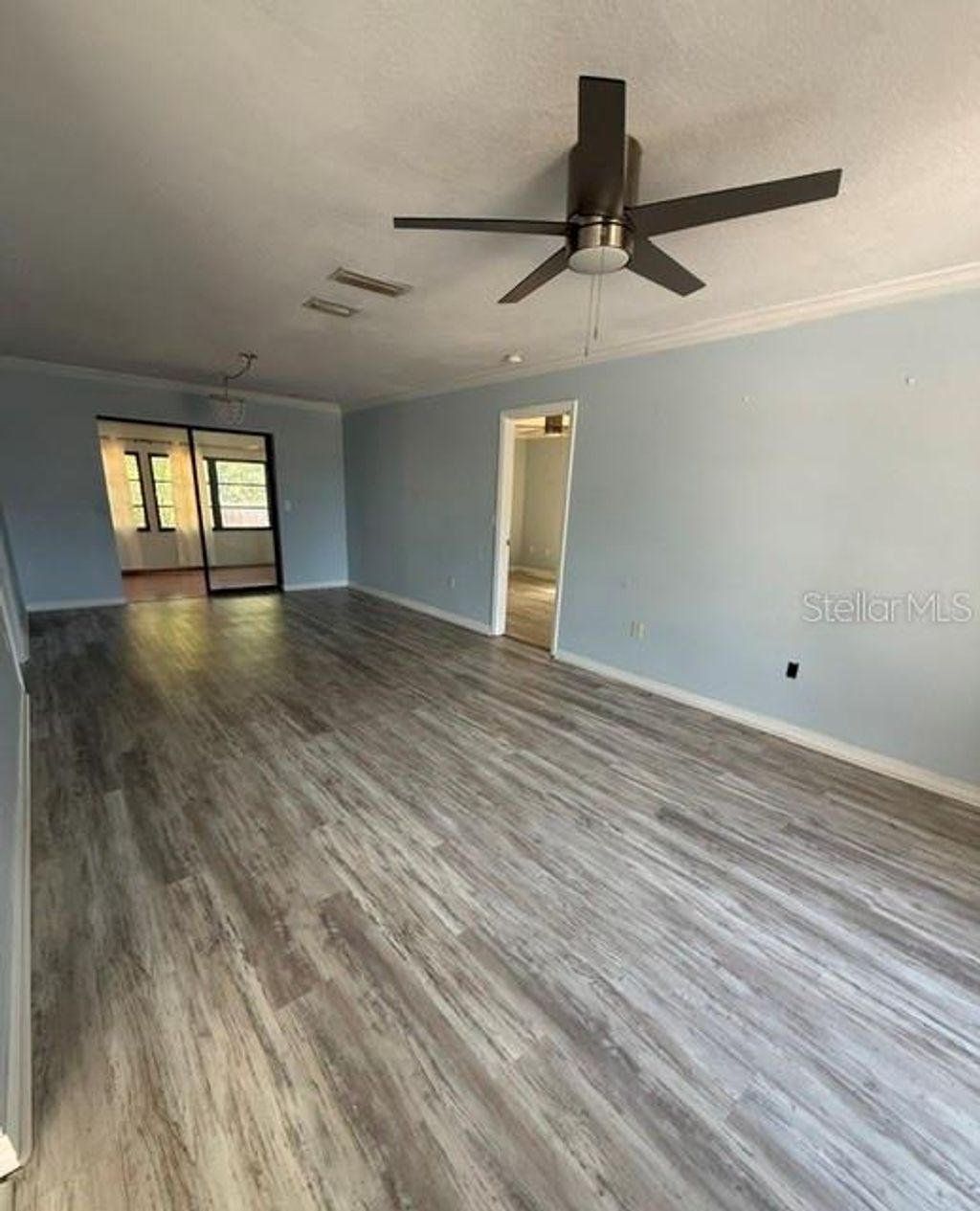 Photo of 465 E Seminole Drive, Venice, FL 34293 (MLS # A4696586)