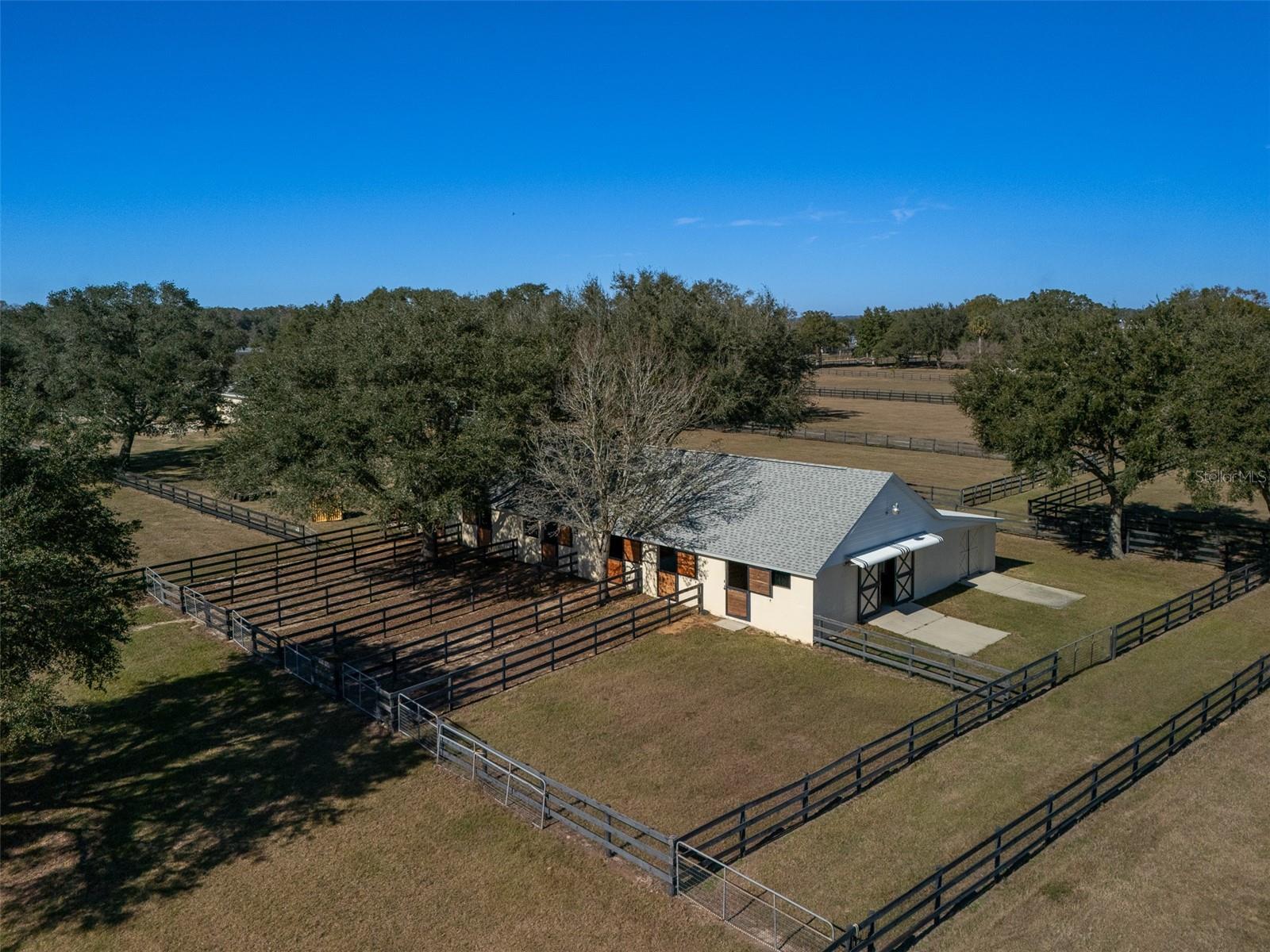 OCALA DOWNS - Residential