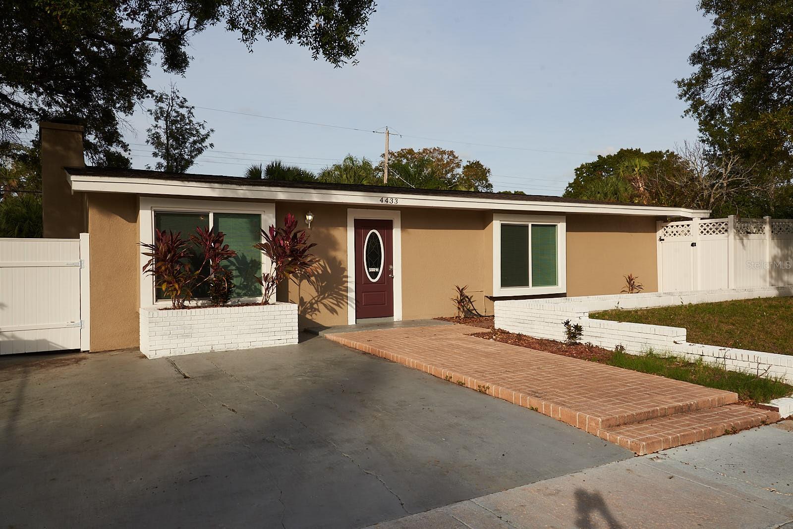 4433 W OKLAHOMA AVENUE