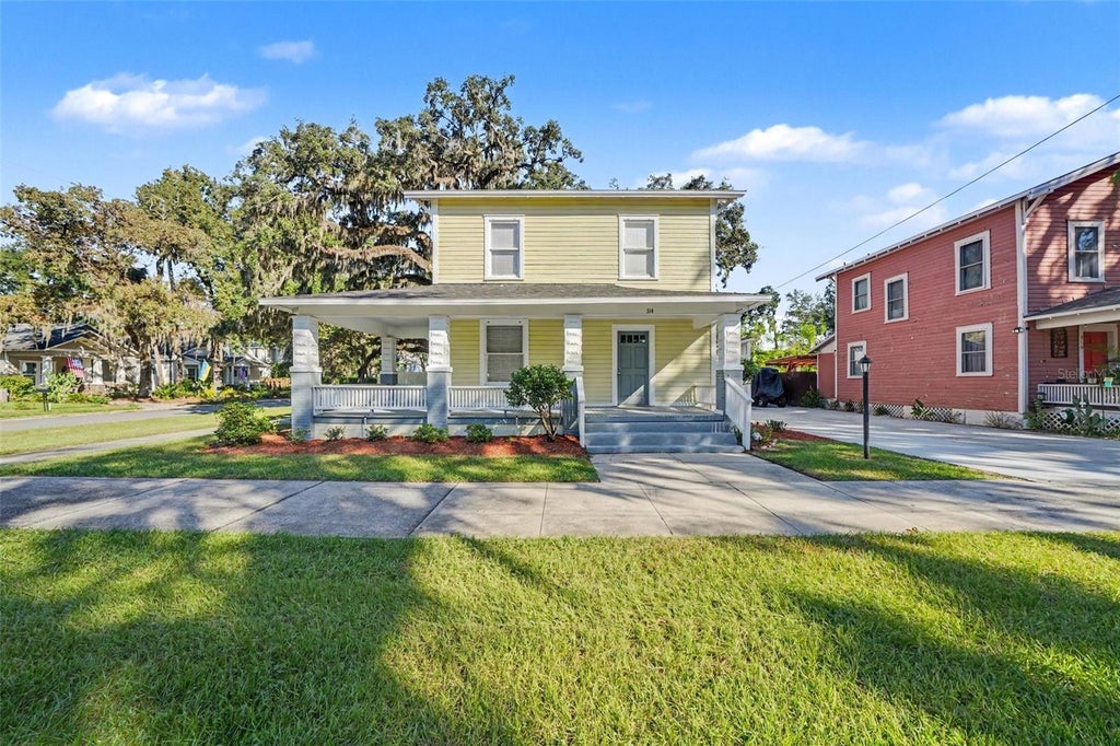 Photo of 314 W 3rd Street, Sanford, FL 32771 (MLS # O6448250)