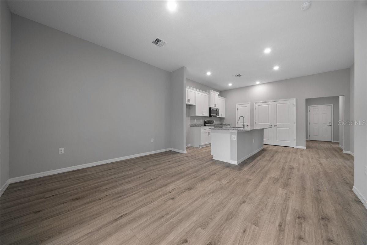 MARION OAKS UN NINE - Residential Income