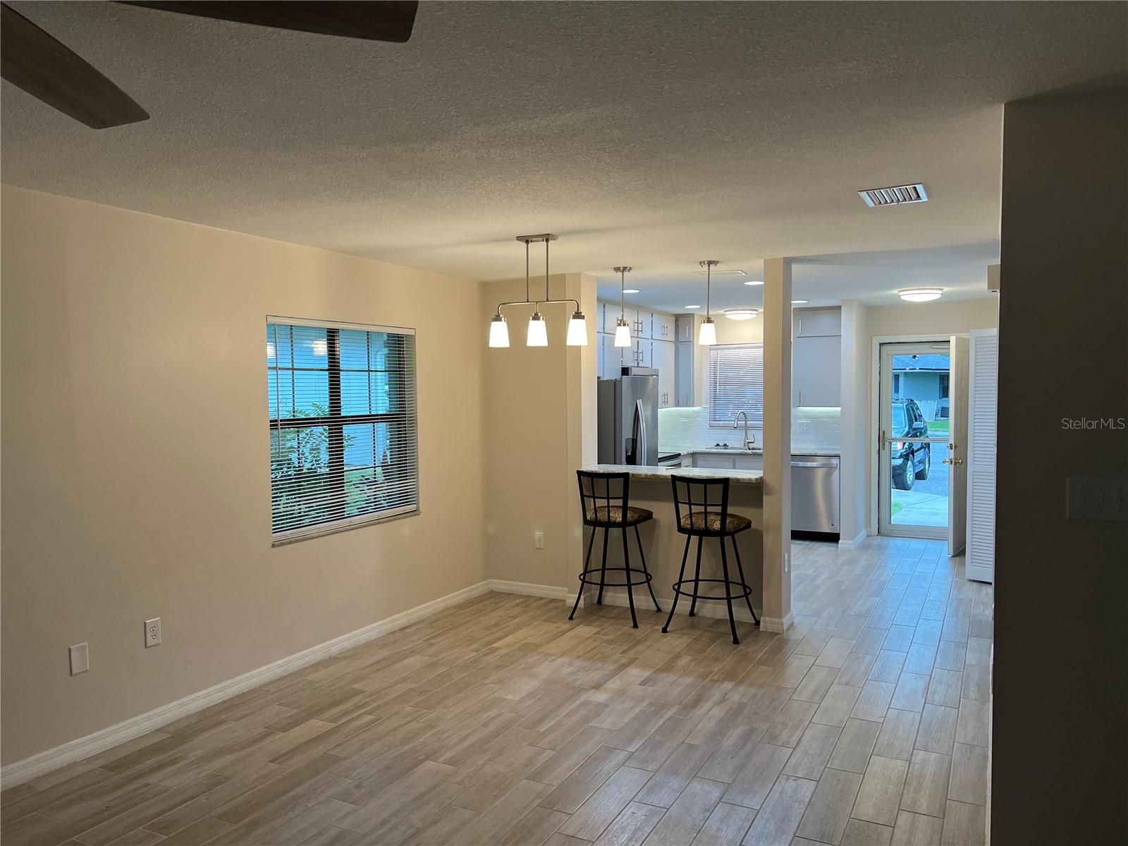 EUSTIS BAY STATE SOUTH PH 01 - Residential Lease