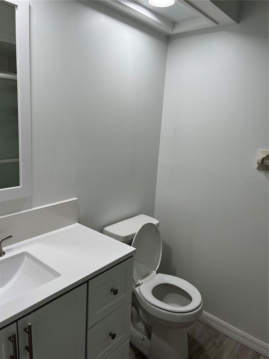 EUSTIS BAY STATE SOUTH PH 01 - Residential Lease