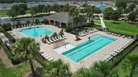 A home in WINTER HAVEN