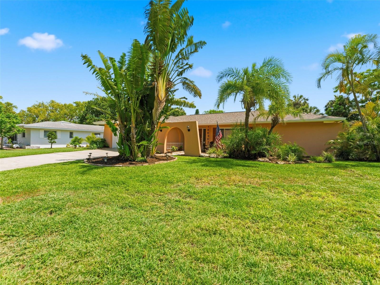 DEL ORO GROVES - Residential