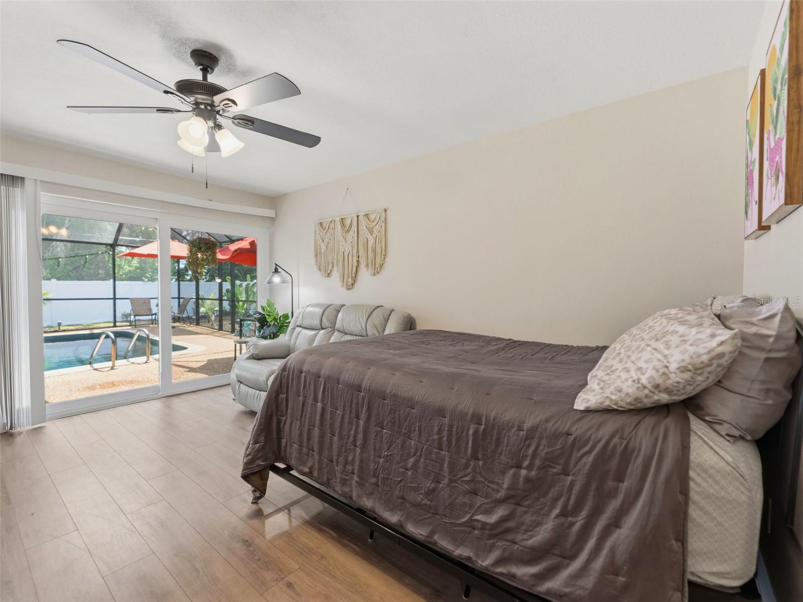 DEL ORO GROVES - Residential