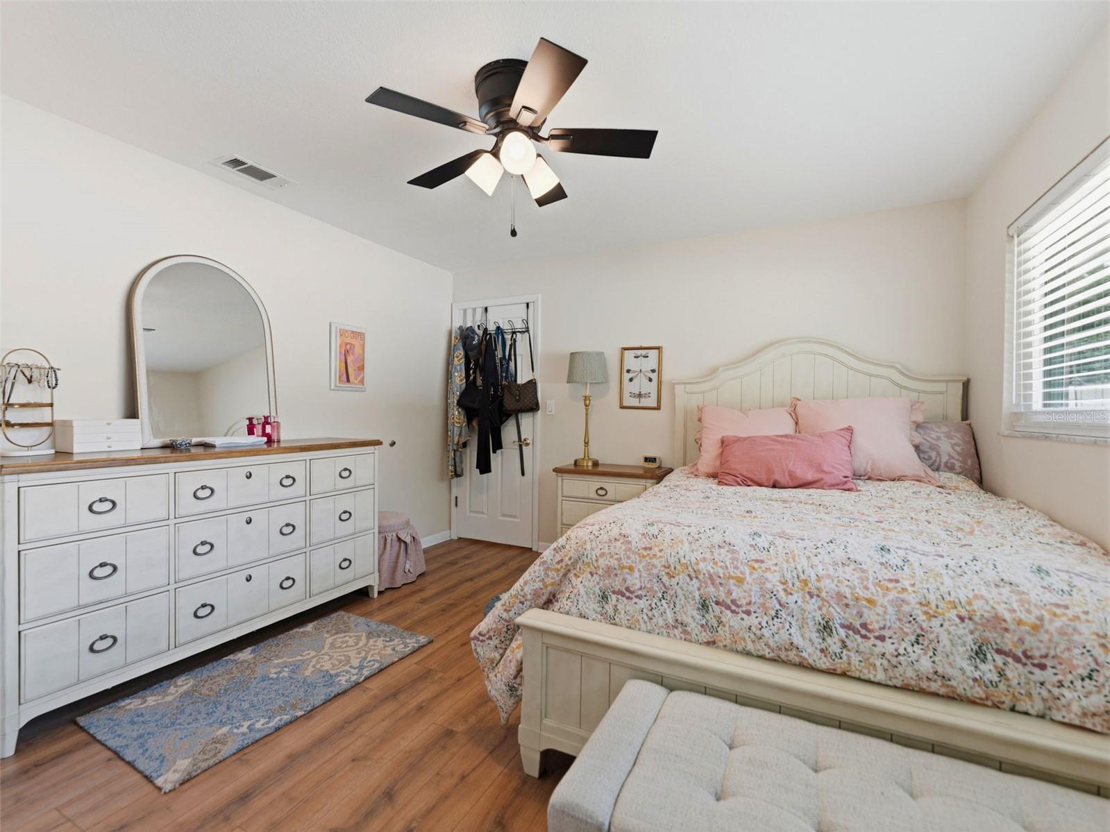 DEL ORO GROVES - Residential