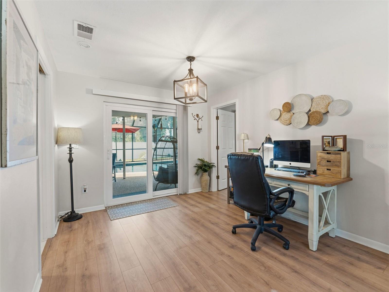 DEL ORO GROVES - Residential