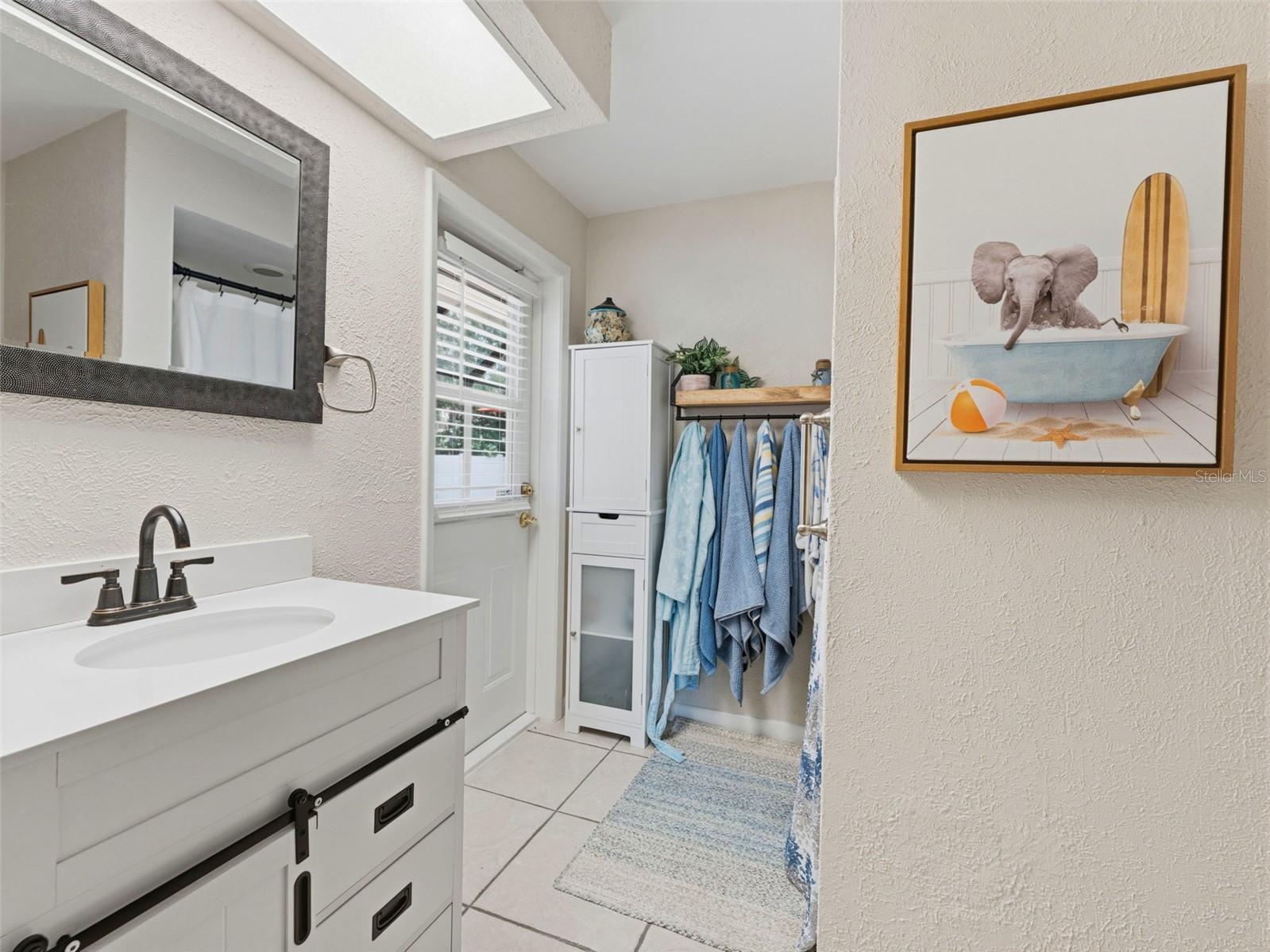 DEL ORO GROVES - Residential
