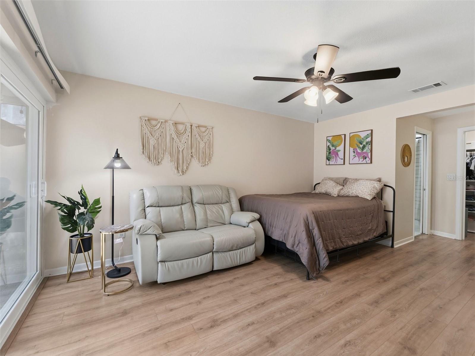 DEL ORO GROVES - Residential