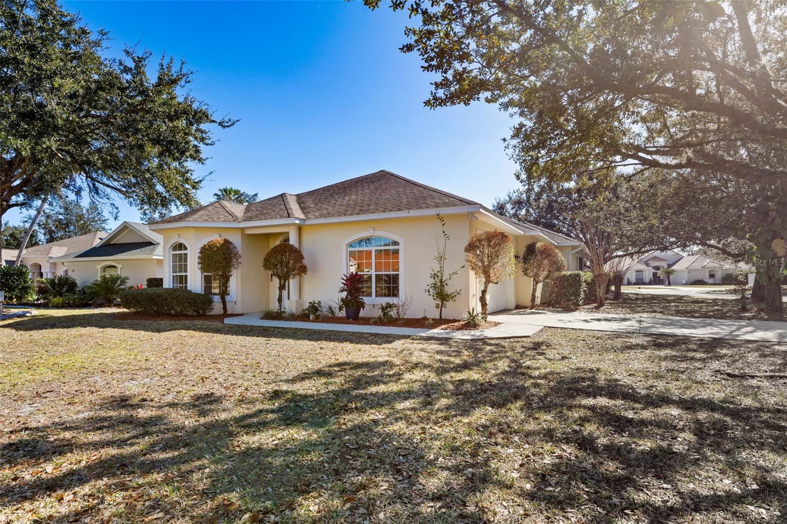 35 ACCLAIM AT LIONSPAW