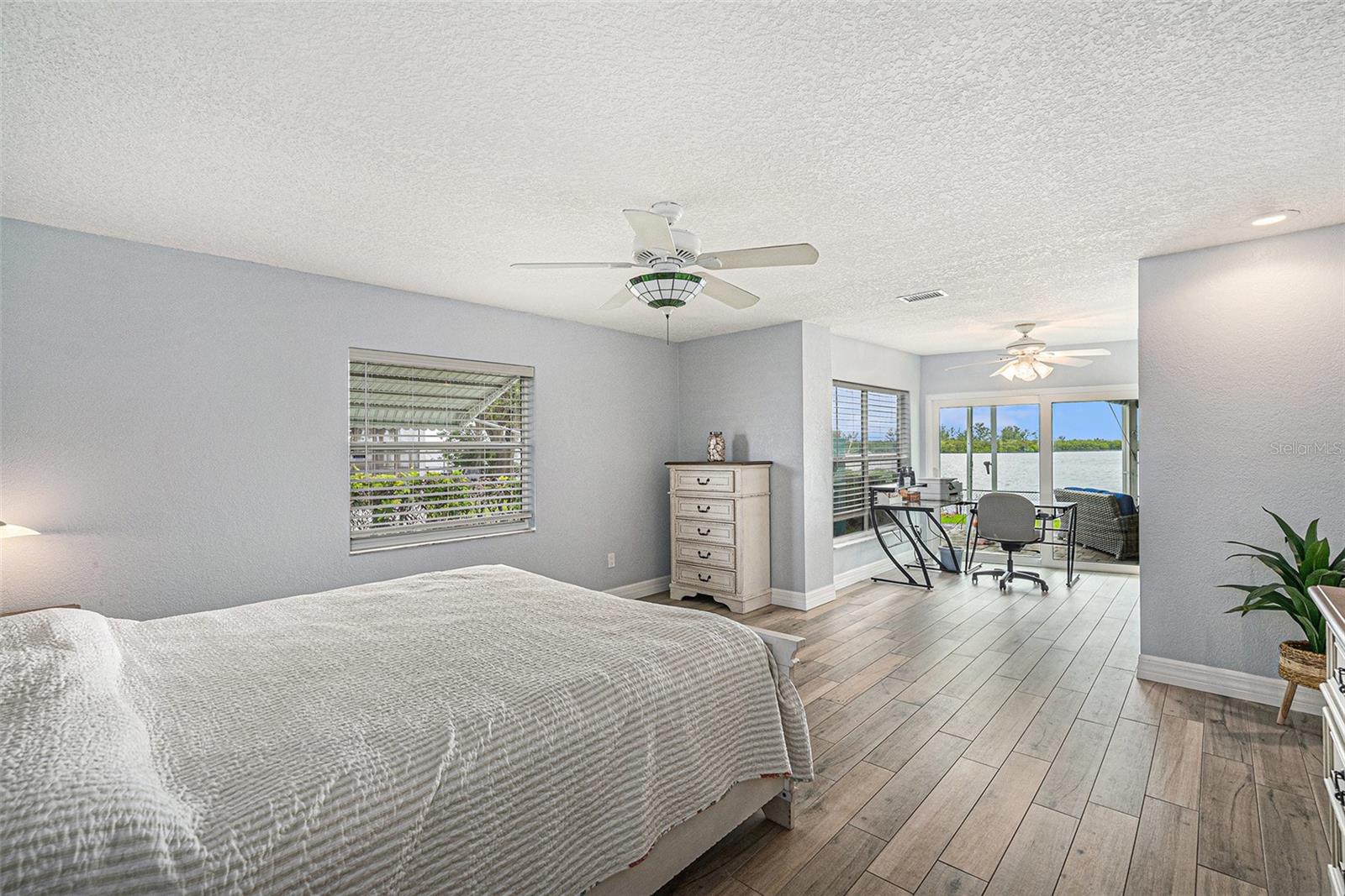 OAKHURST SHORES 1ST ADD - Residential