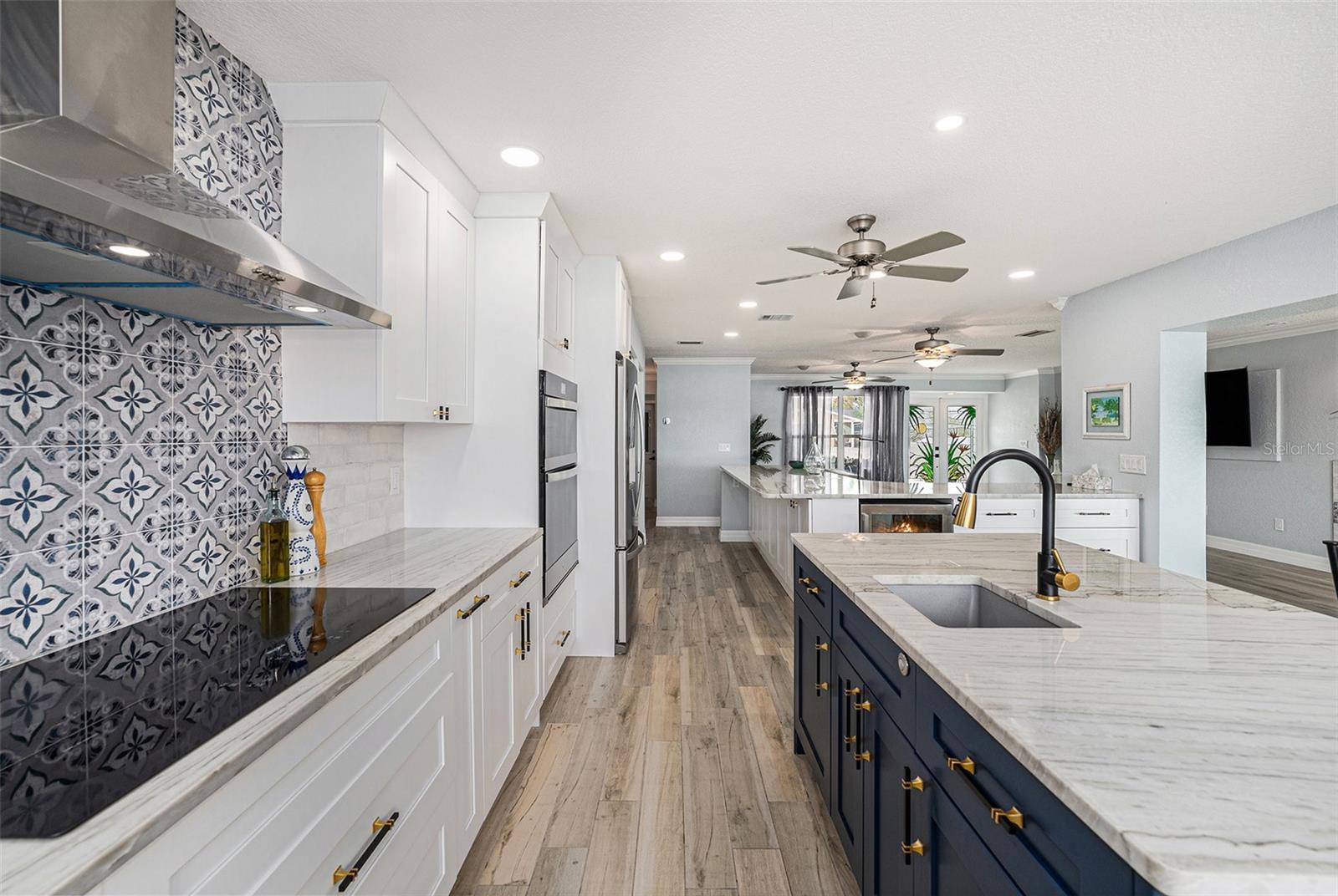 OAKHURST SHORES 1ST ADD - Residential