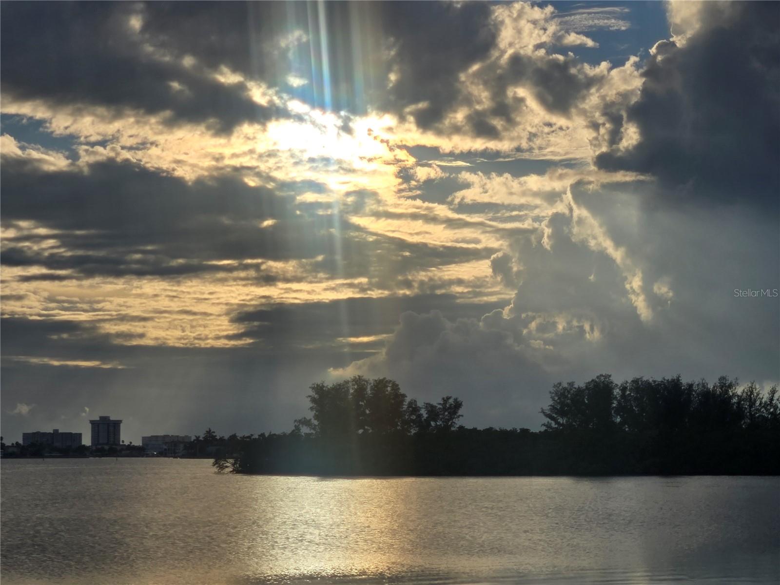 OAKHURST SHORES 1ST ADD - Residential