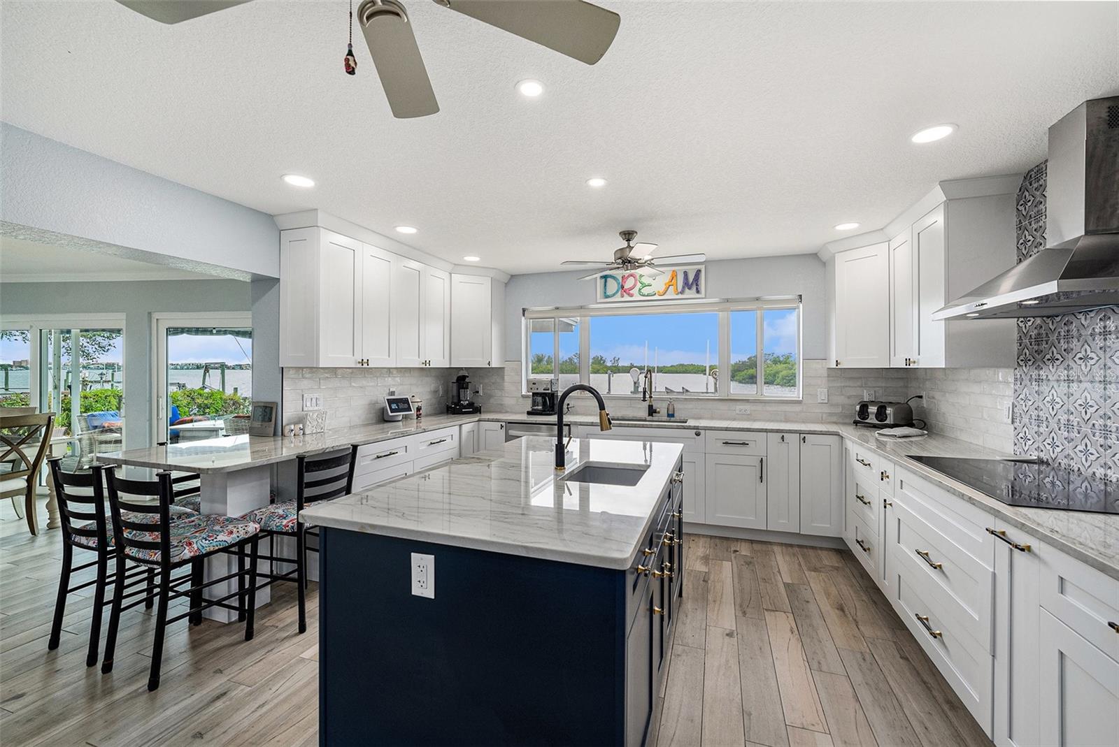 OAKHURST SHORES 1ST ADD - Residential