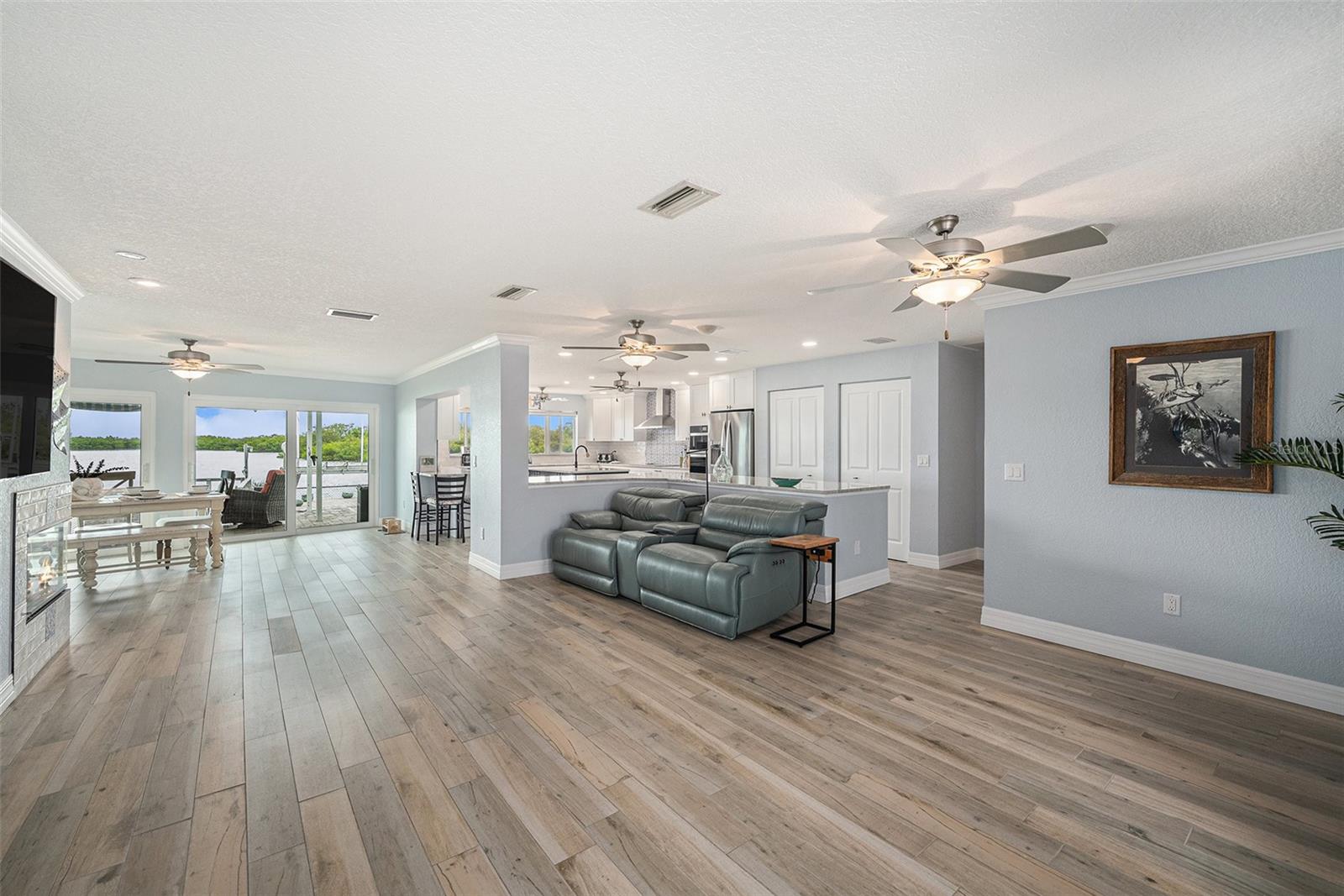 OAKHURST SHORES 1ST ADD - Residential